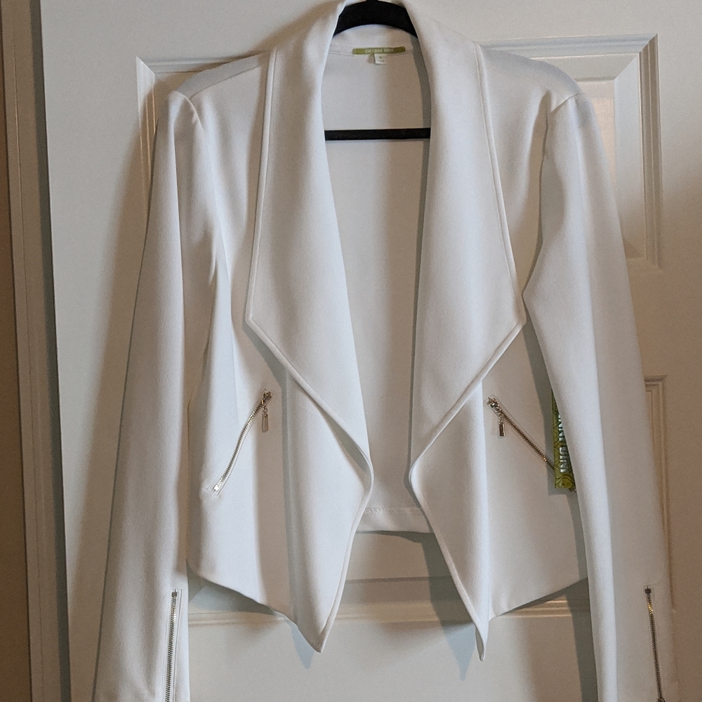 Beautiful White Blazer!!!